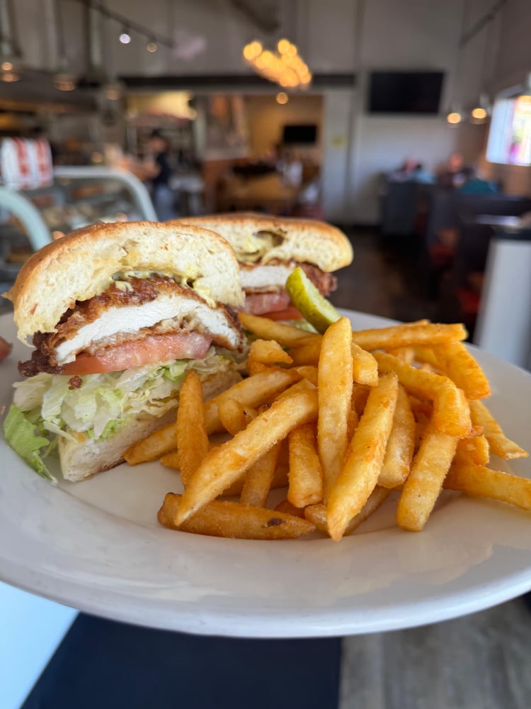 CRISPY DIJON CHK SANDO