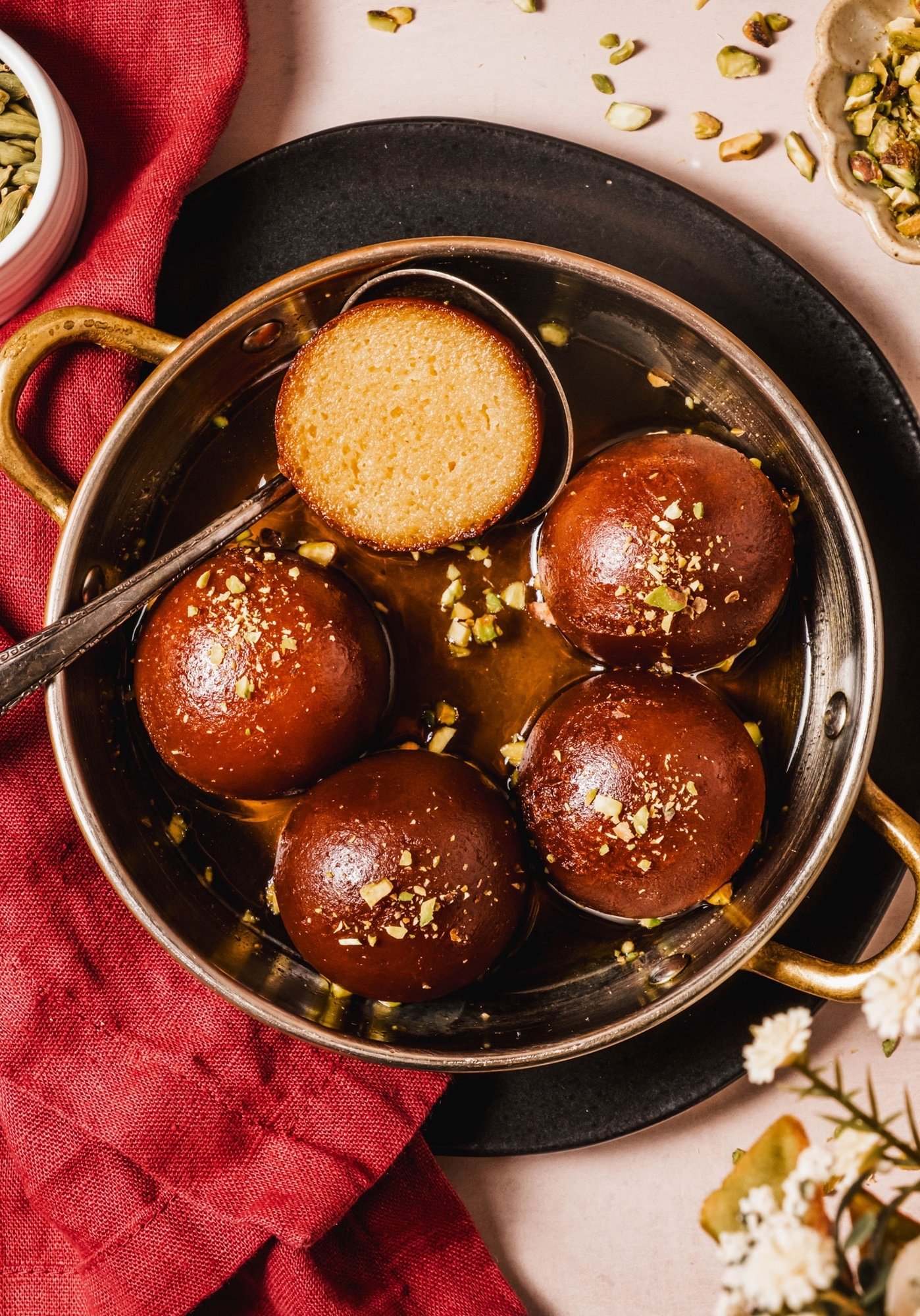 Gulab Jamun (2 Pieces)