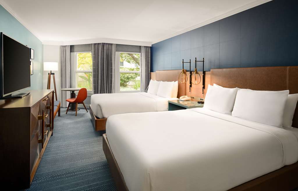 Hayes Mansion San Jose, Curio Collection by Hilton Image