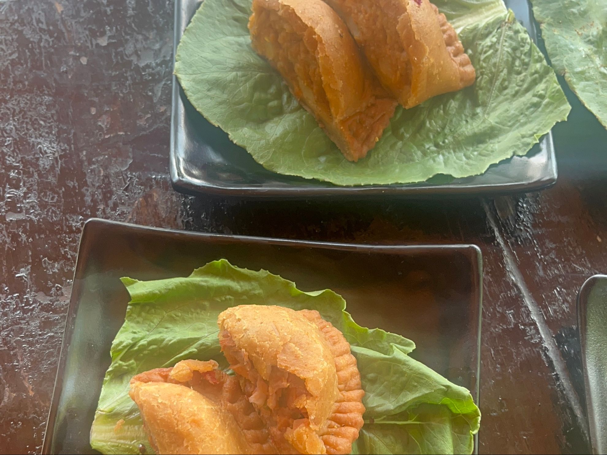 Sambusas (3/4 Pieces) - Vegan and Chicken Options
