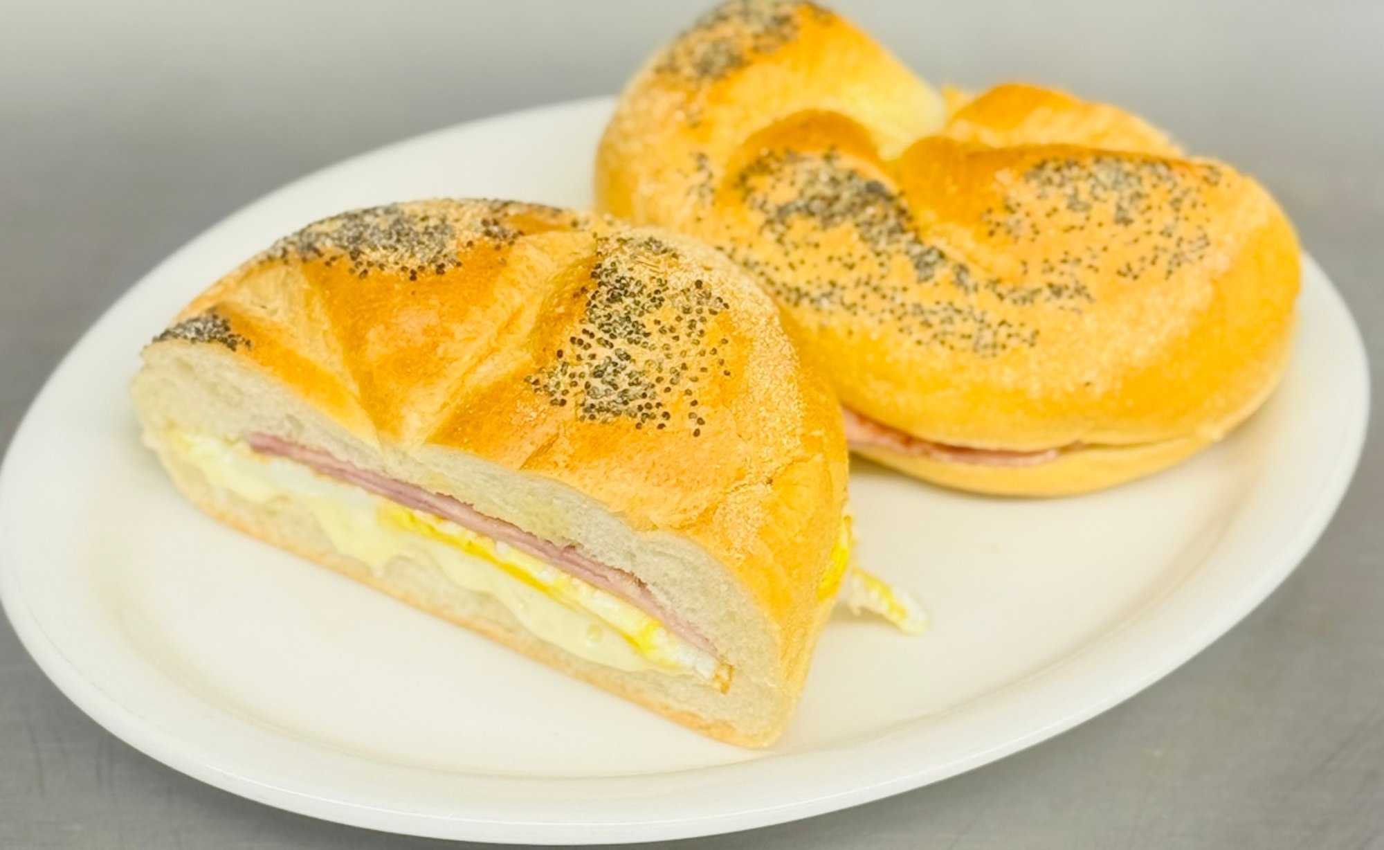 Ham & Egg Hard Roll