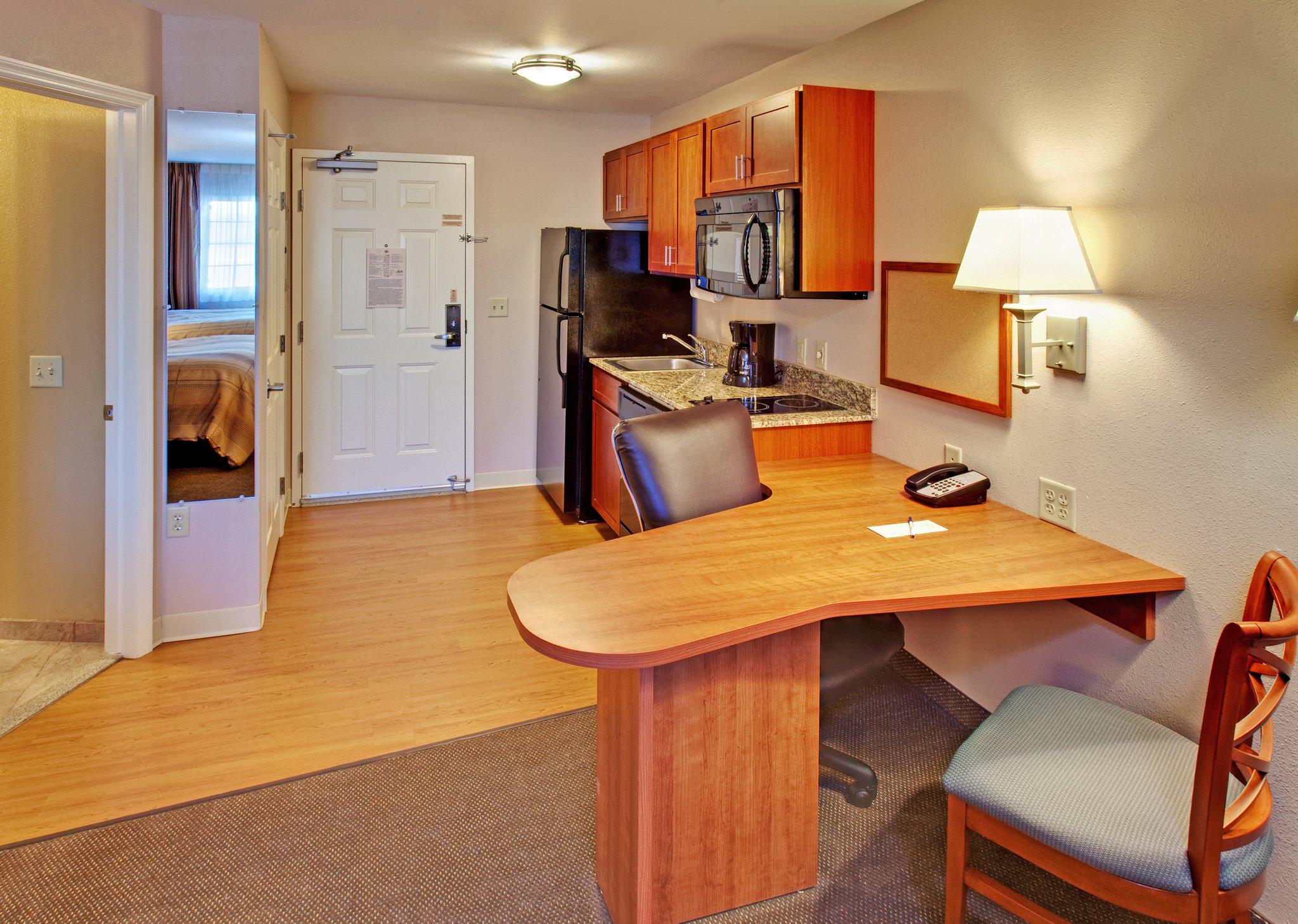 Candlewood Suites Williston Photo