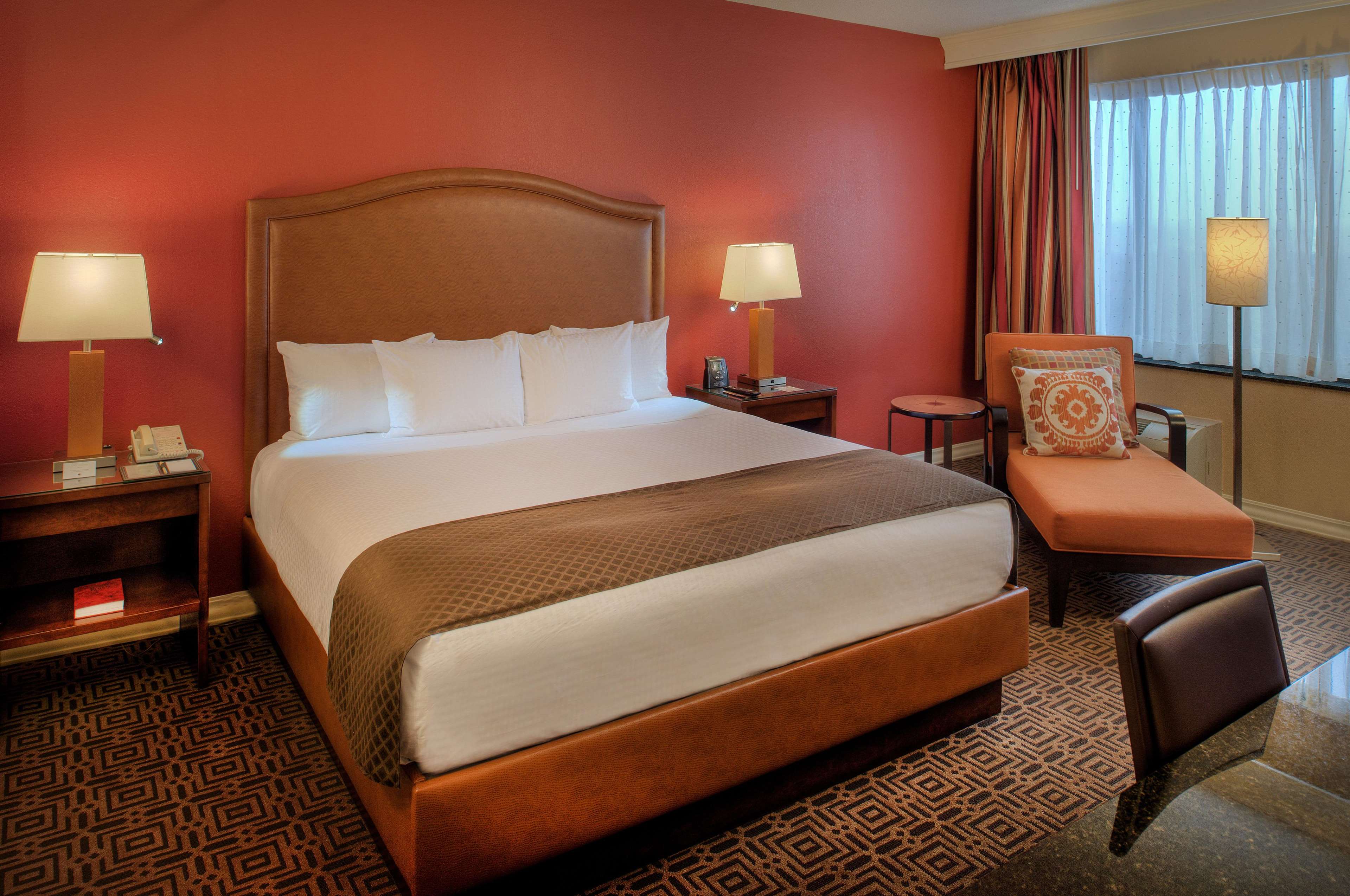 DoubleTree by Hilton Hotel St. Louis - Chesterfield Photo