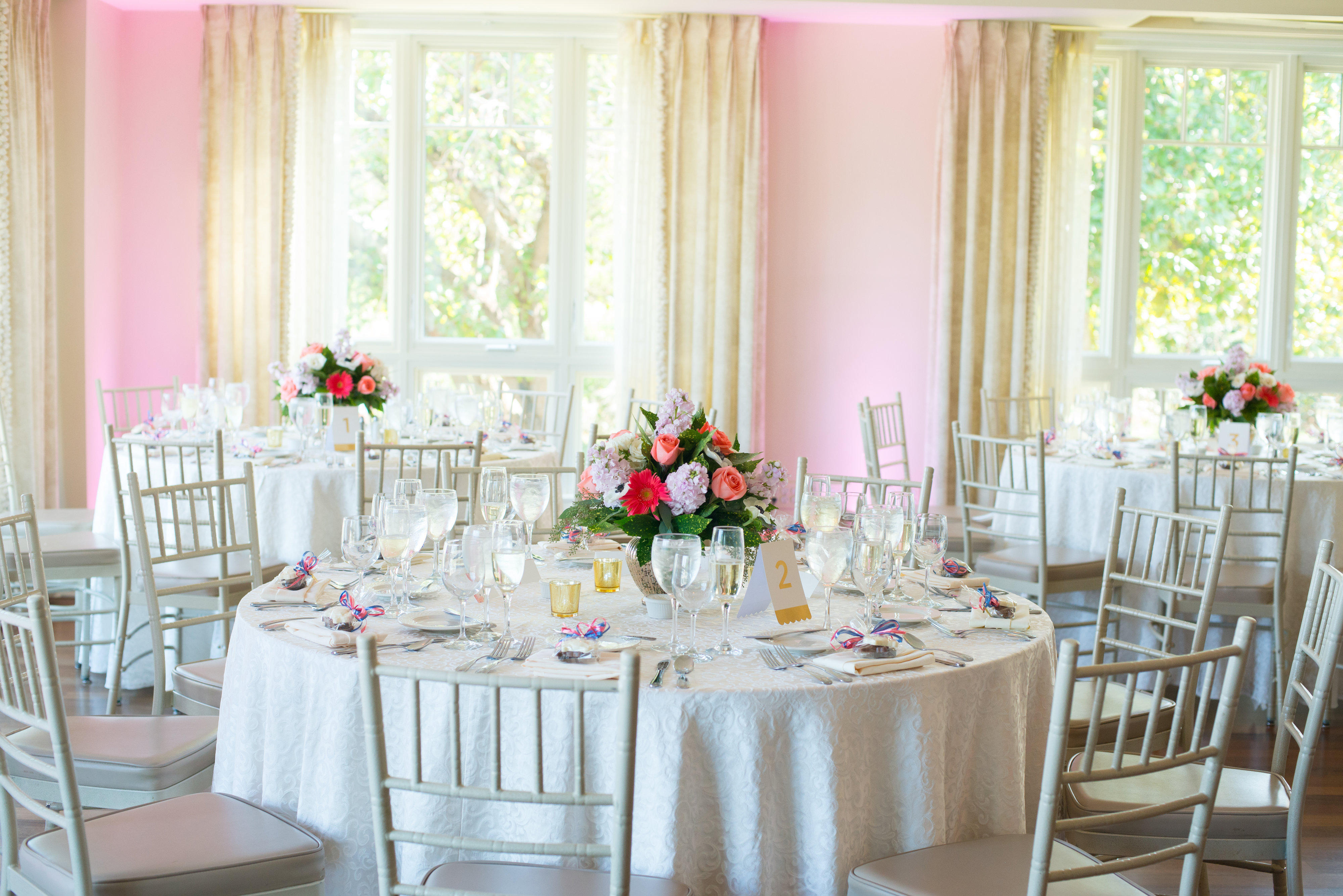 The Oaks Waterfront Inn & Events Photo