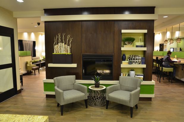 Images Holiday Inn Express & Suites Belgrade