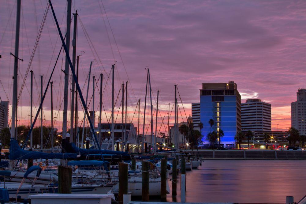 Corpus Christi Marina - Hotel Front