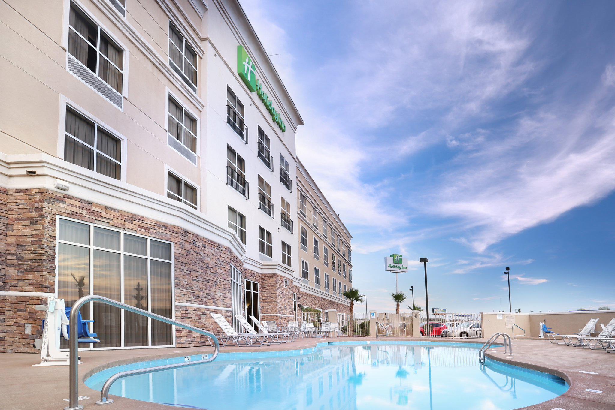 Holiday Inn Yuma Photo