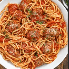 Spaghetti with Meatballs & Garlic Bread