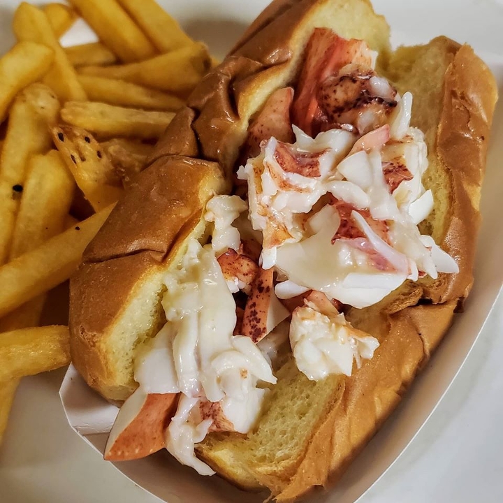 Connecticut Lobster Roll