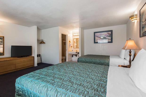 Images Rodeway Inn Beaumont I-10