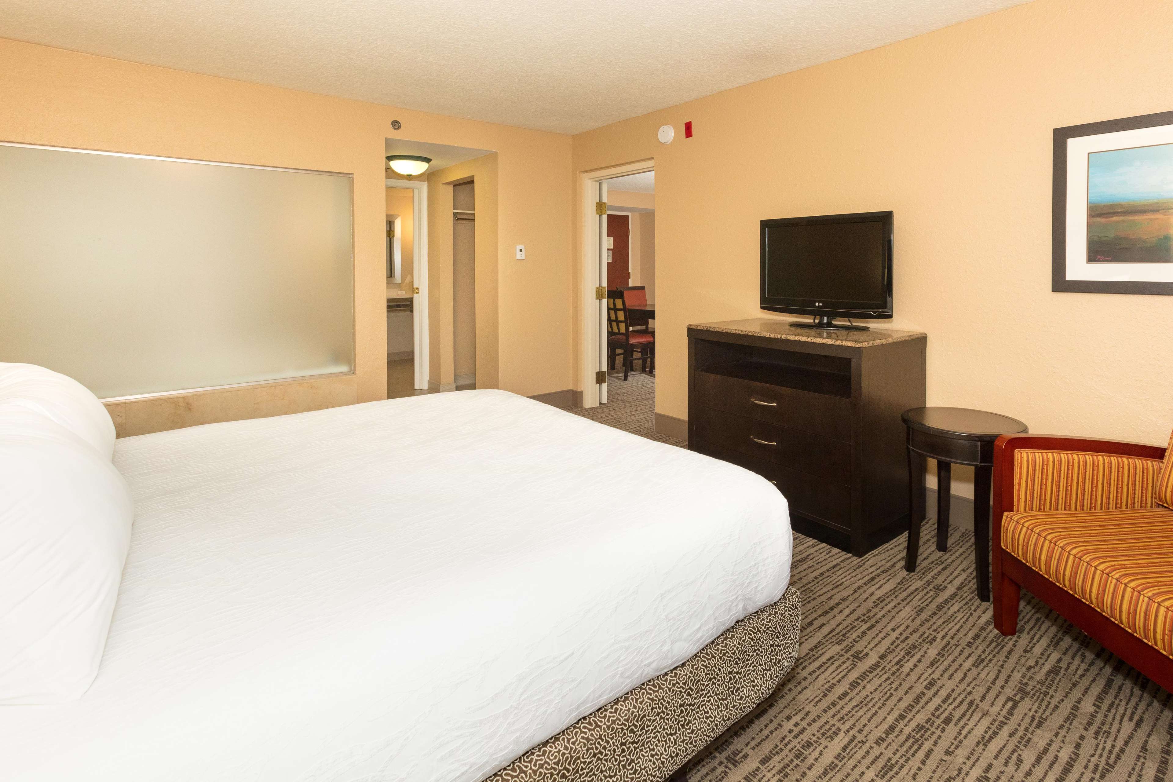 Hilton Garden Inn Jacksonville Airport Photo