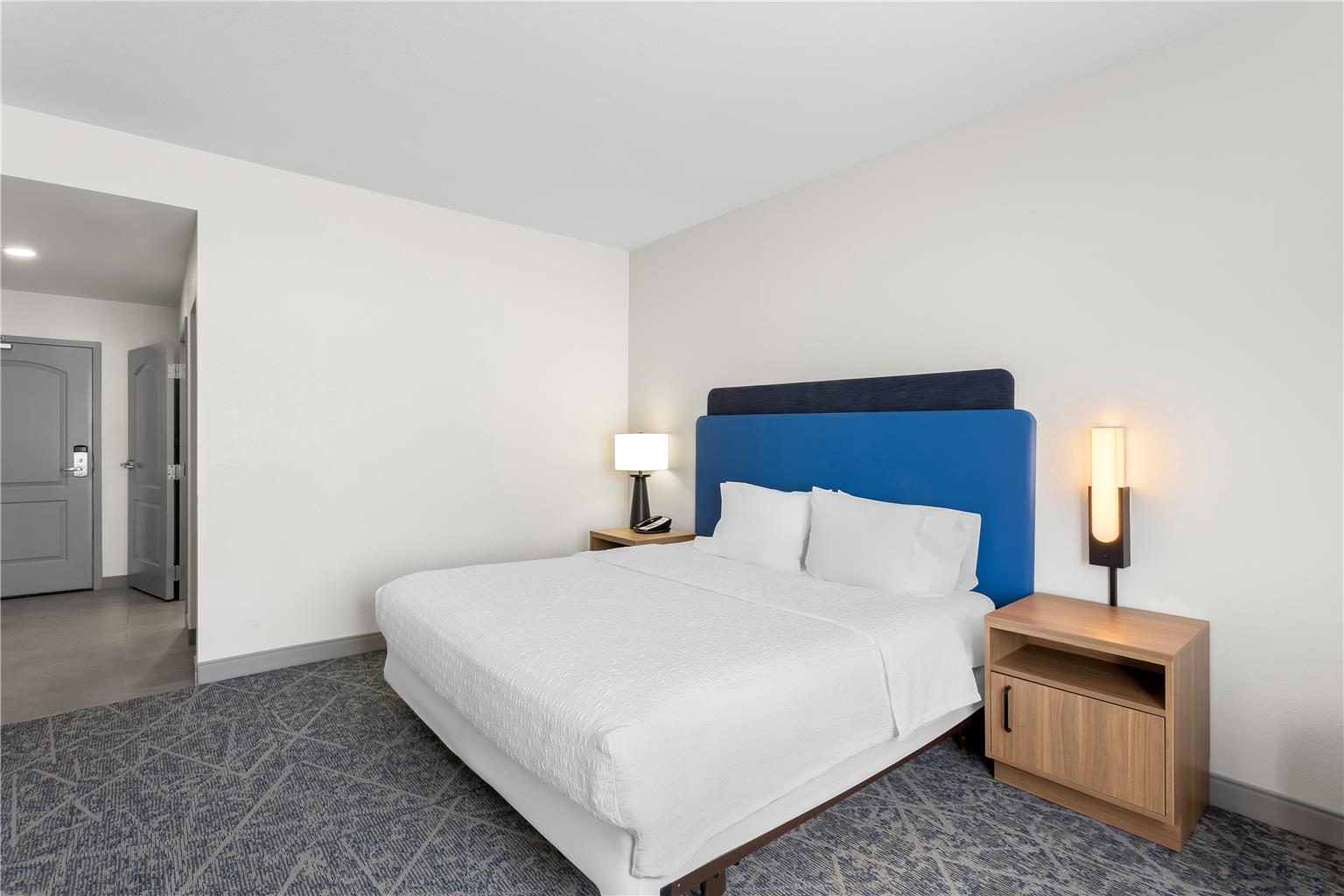 Hampton Inn & Suites Chicago Deer Park Image