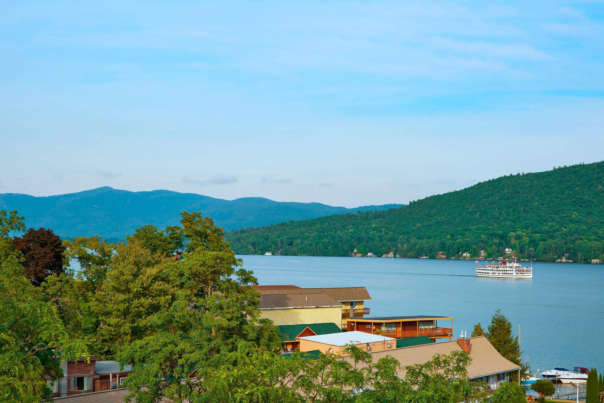 Courtyard by Marriott Lake George Photo