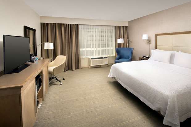 Images Hampton Inn Wilmington Downtown