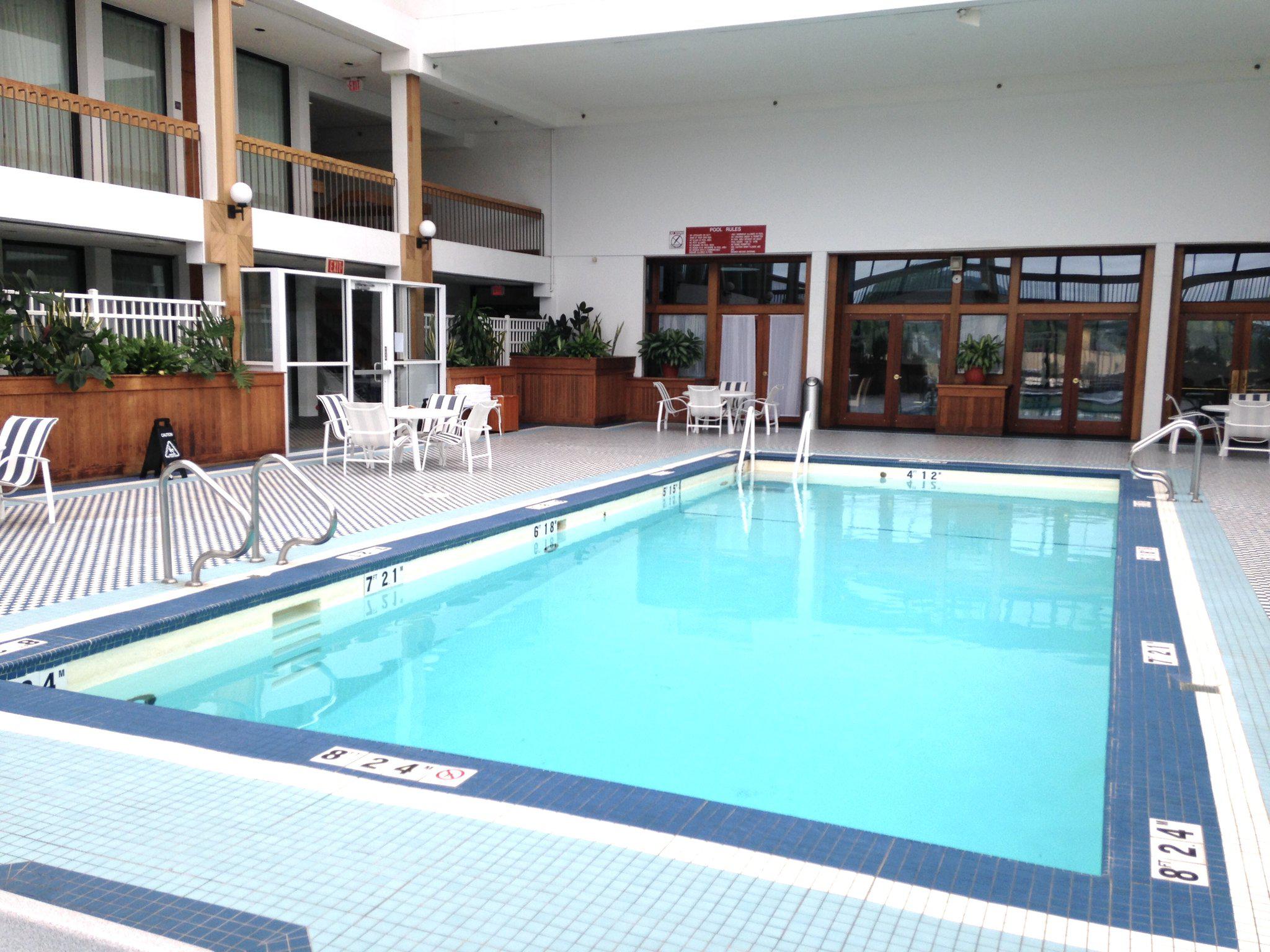 Holiday Inn & Suites Pittsfield-Berkshires Photo