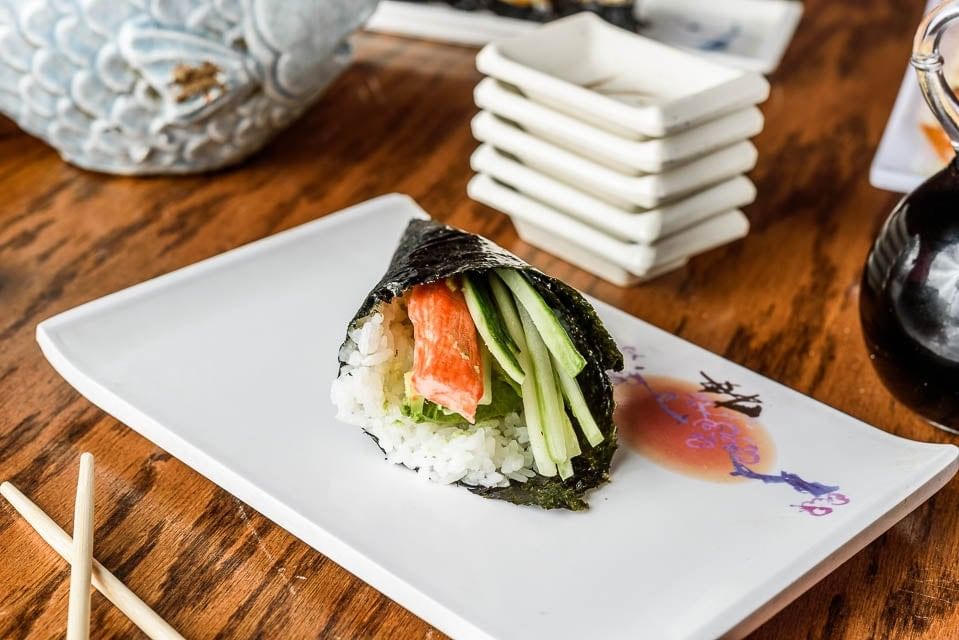 California Handroll •