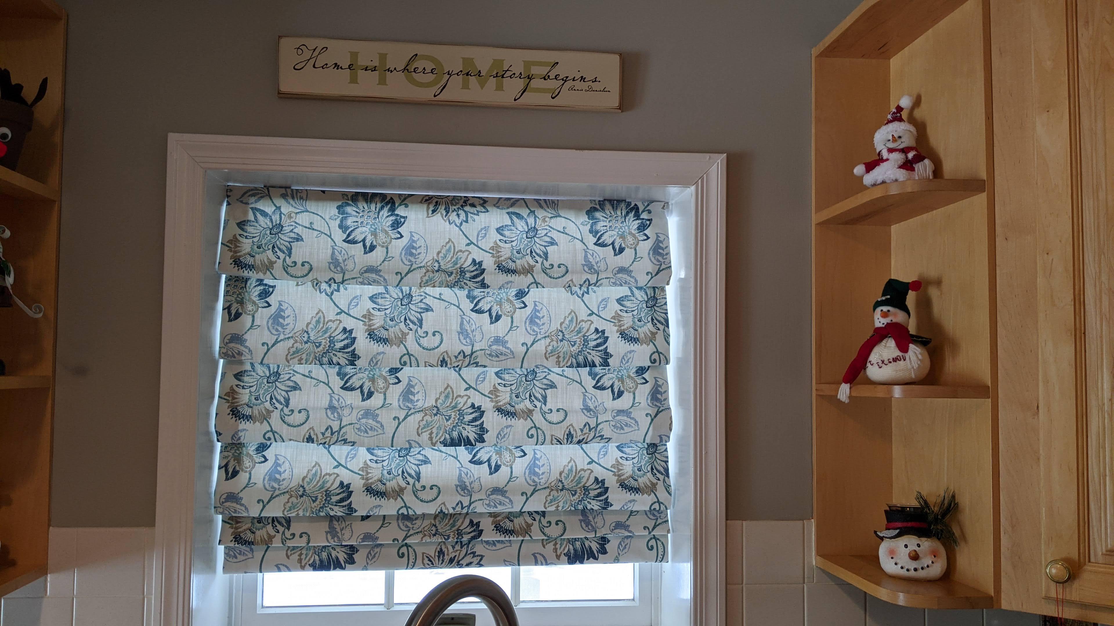 Beautiful roman shades for your kitchen