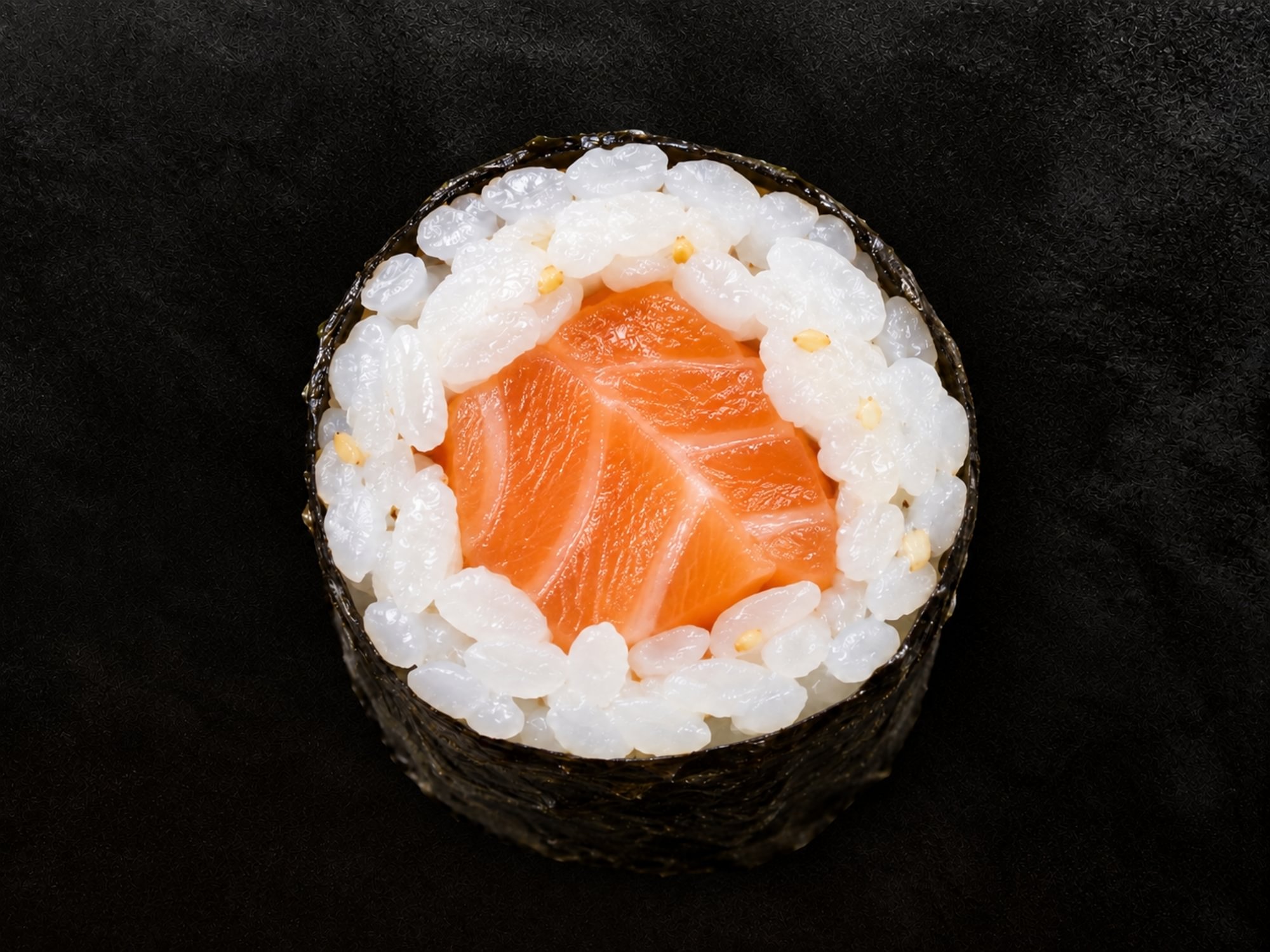 Salmon Roll*