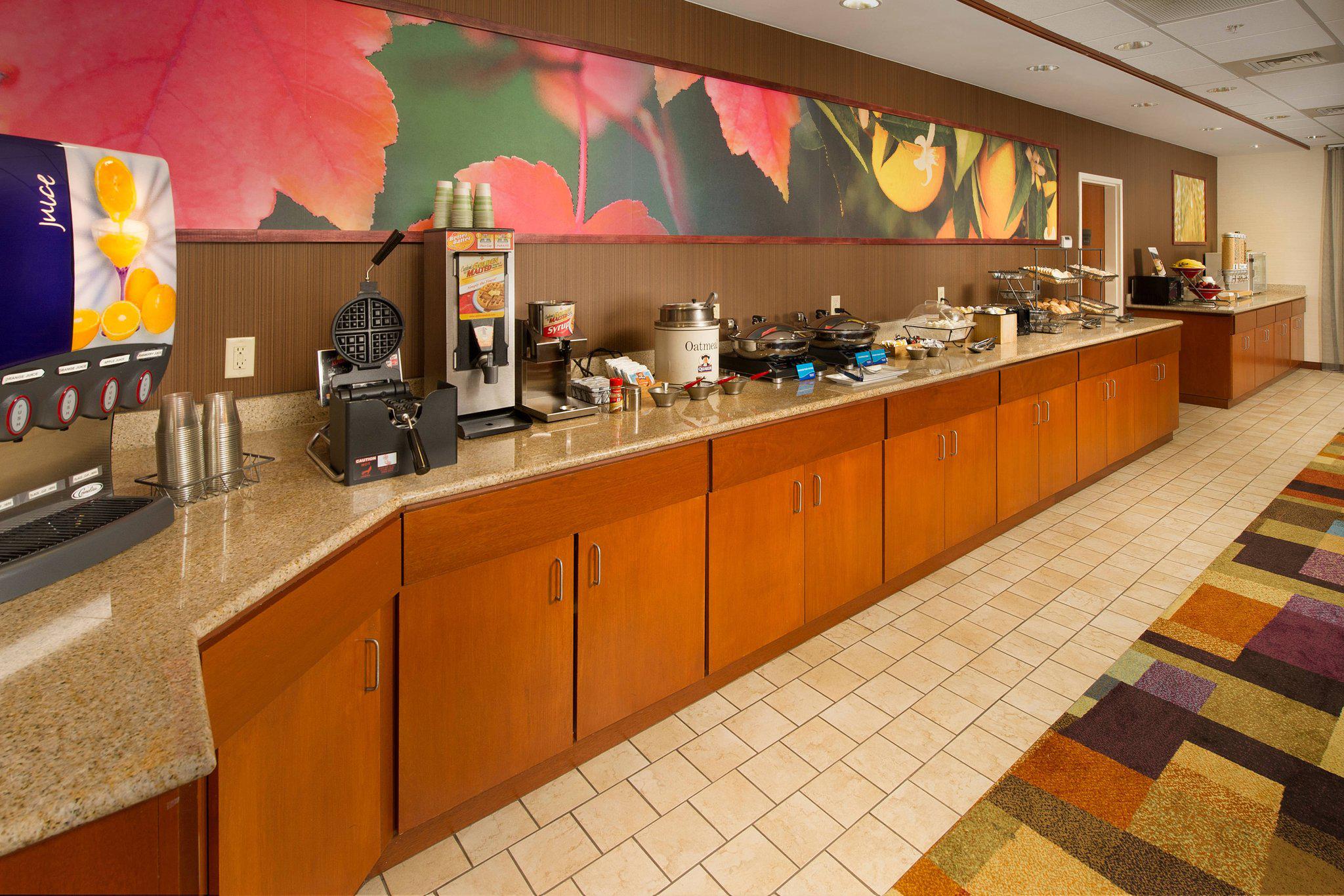 Fairfield Inn & Suites by Marriott Marshall Photo