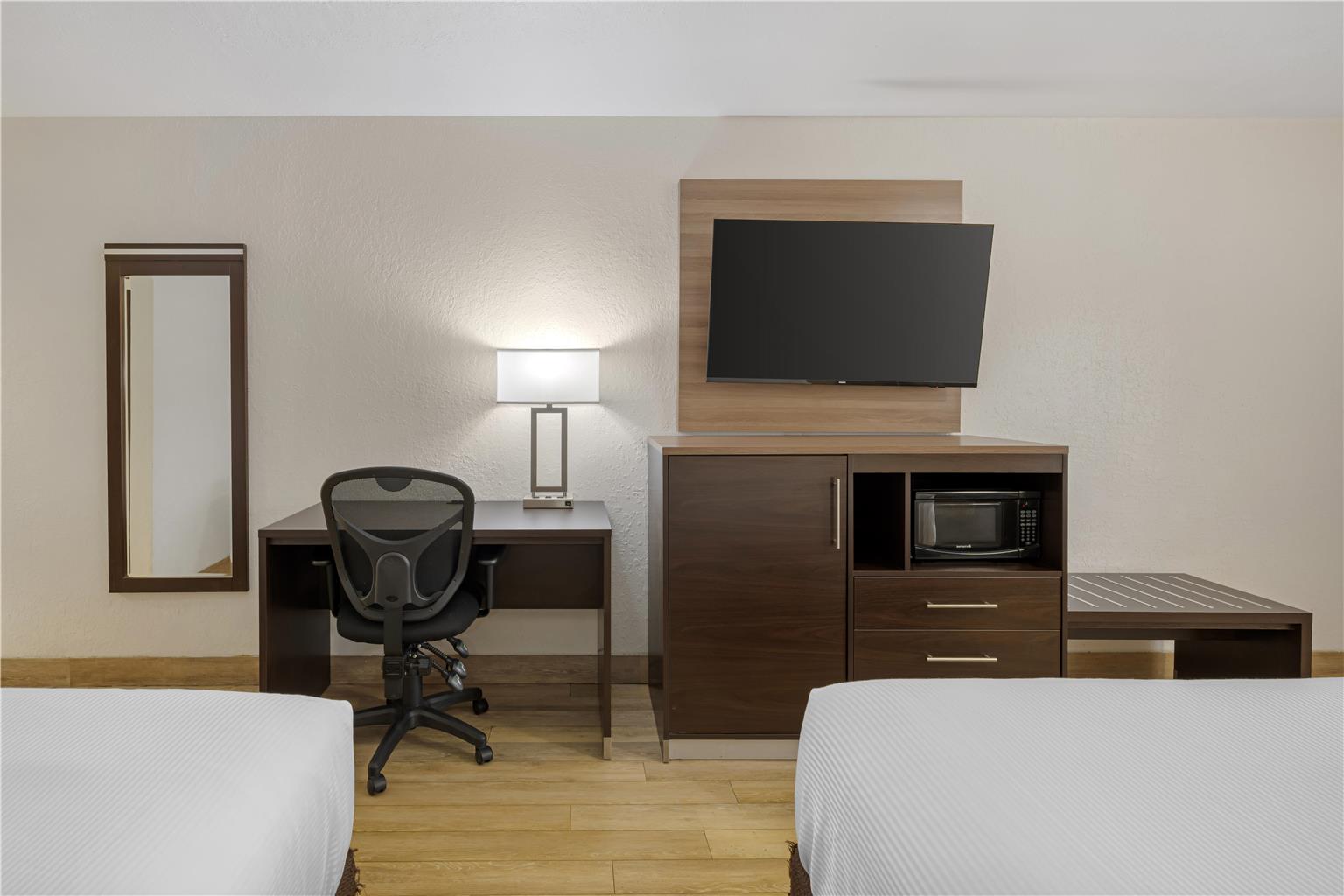 Best Western Santa Rosa Inn Image