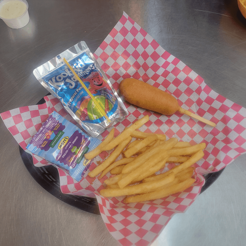 Corn Dog w/ Fries