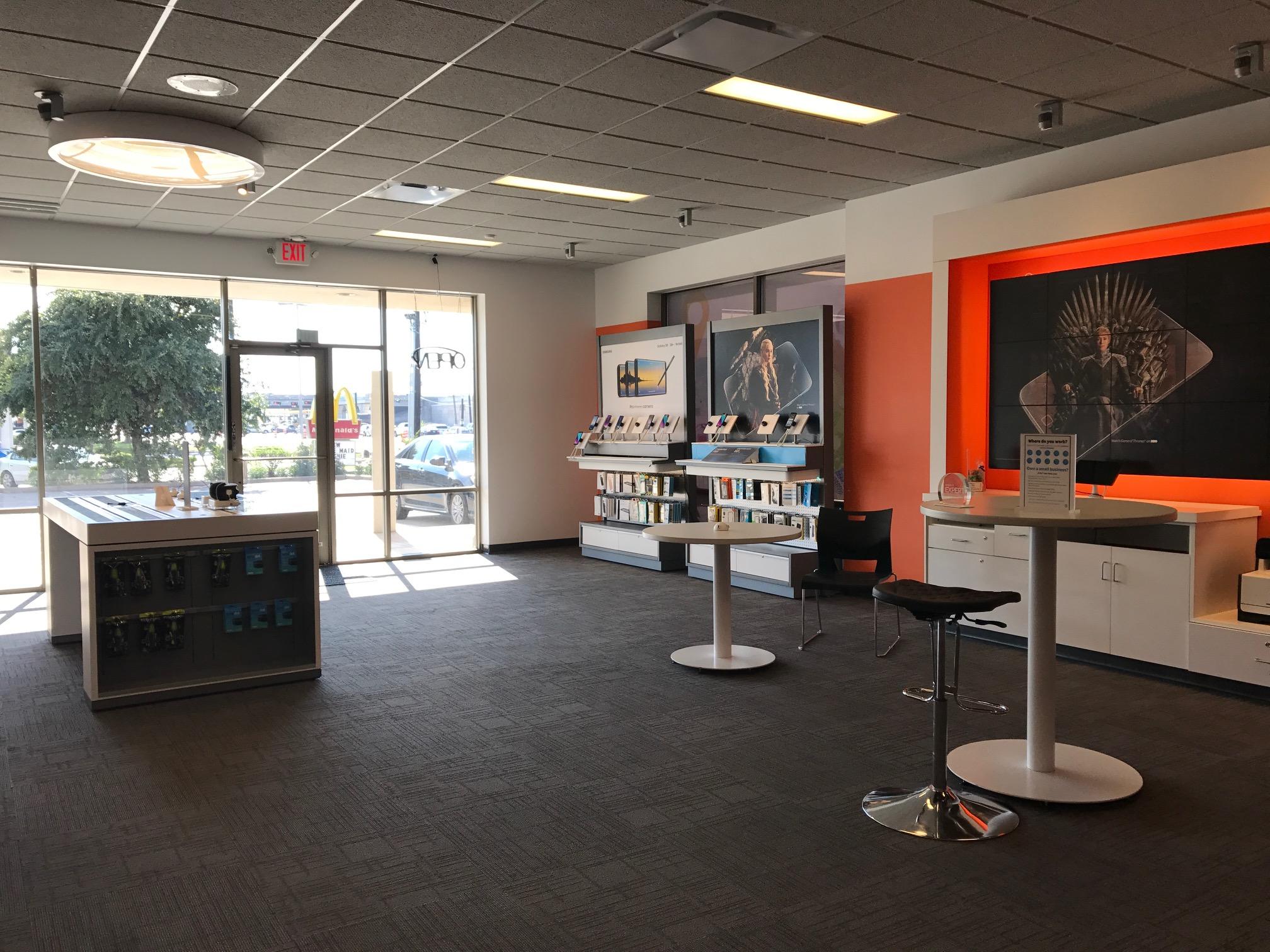 AT&T Store Photo