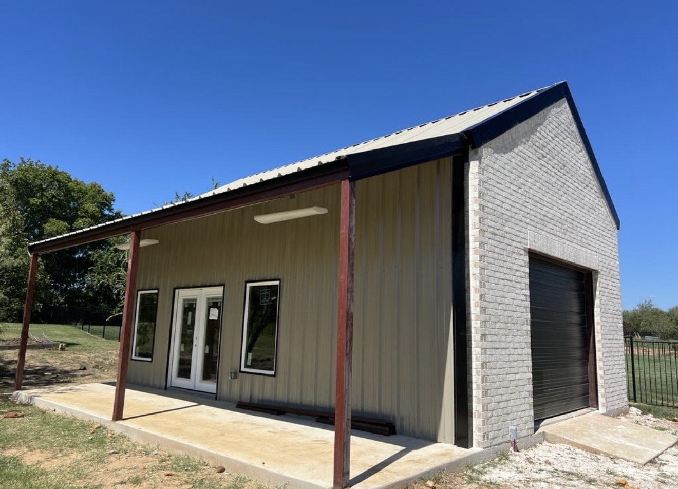 Community Construction & Roofing Image