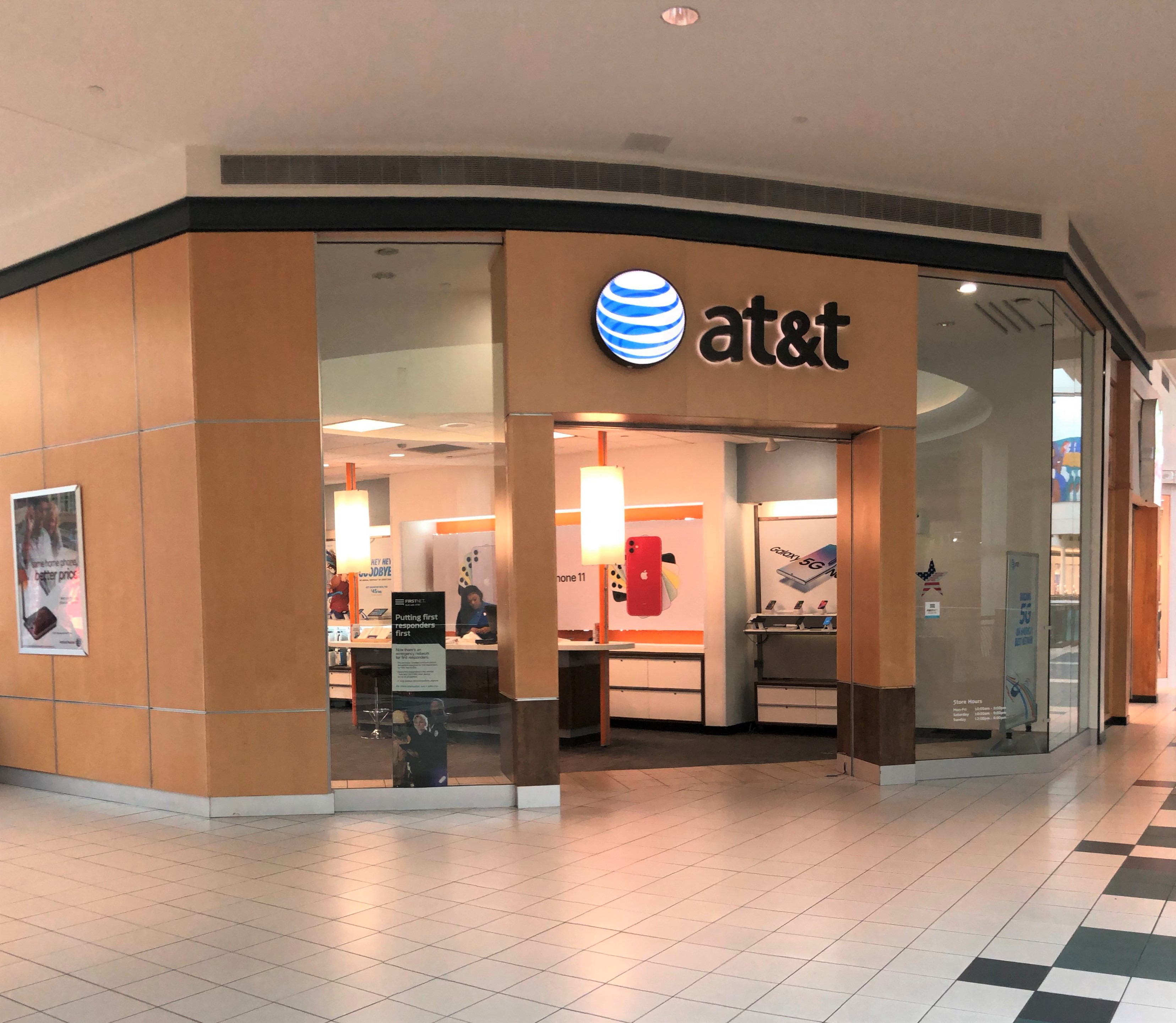 AT&T Store Photo