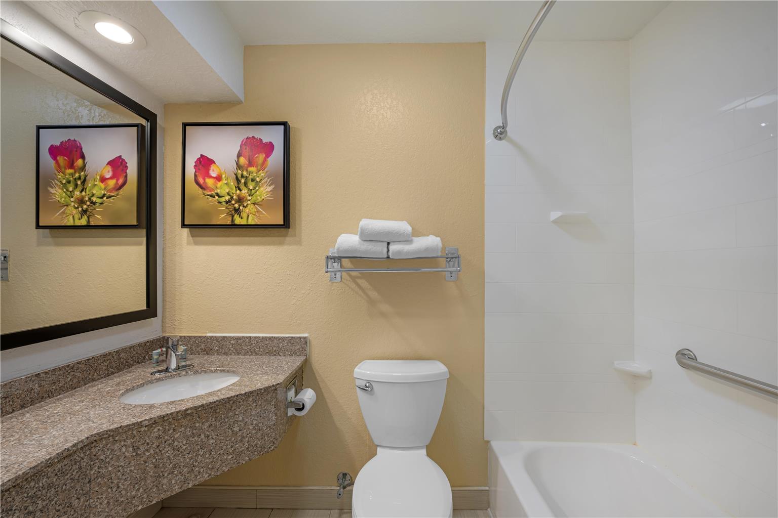 Best Western Santa Rosa Inn Image