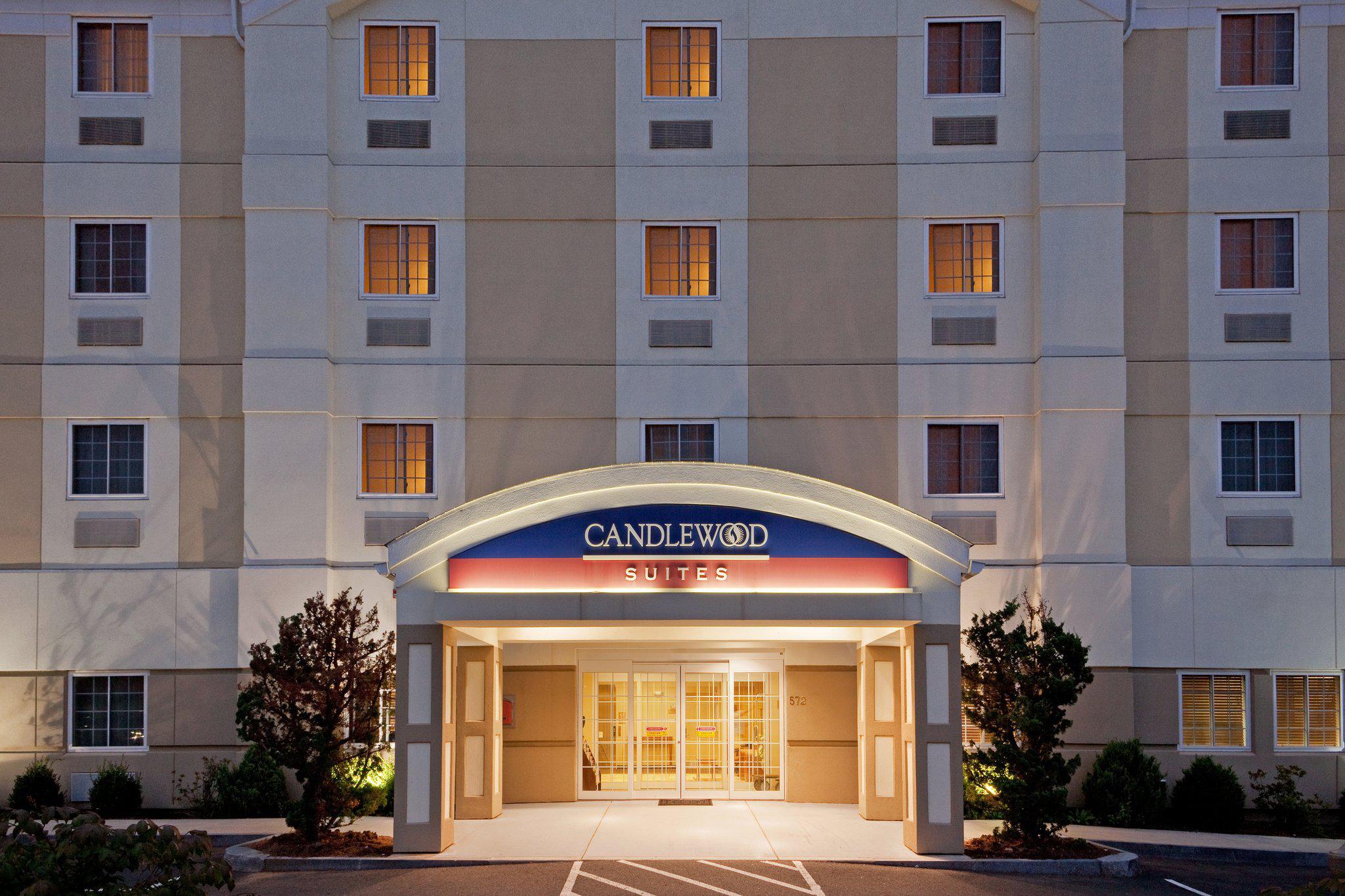 Candlewood Suites West Springfield Photo