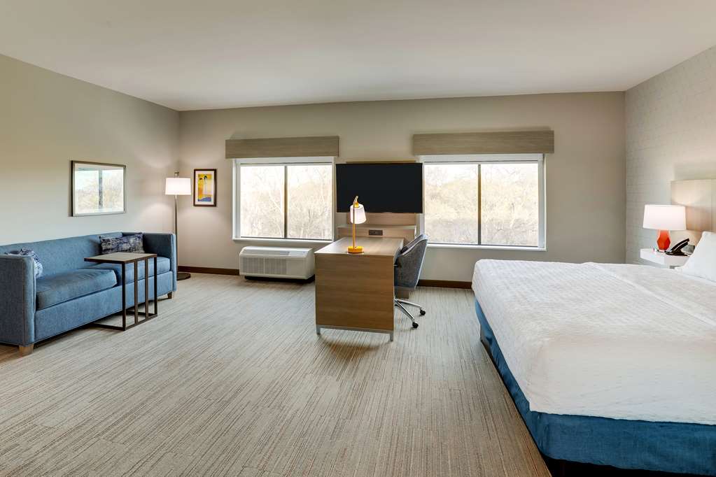 Hampton Inn & Suites Weatherford Image