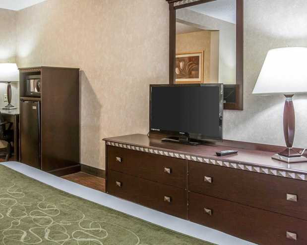 Images Comfort Suites