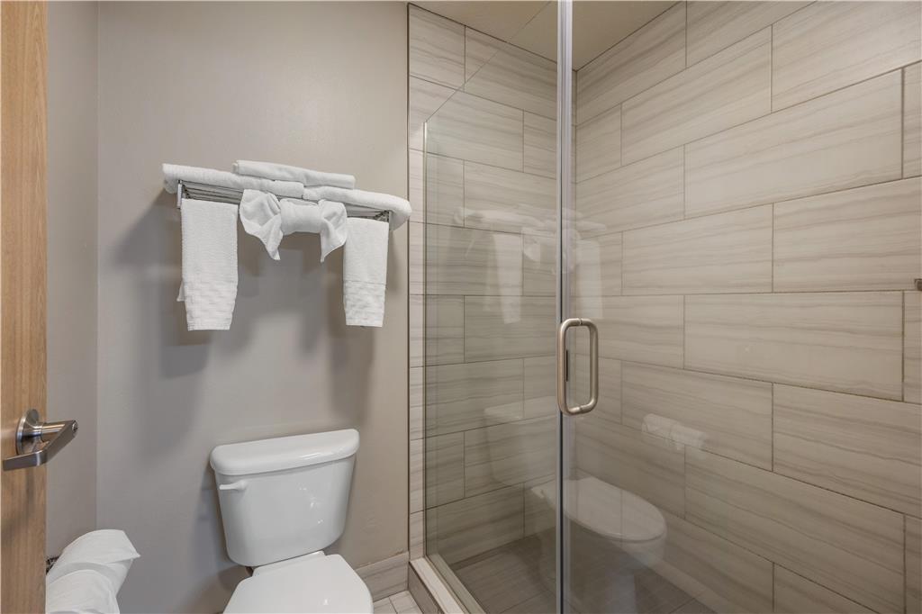 Best Western Sawtooth Inn & Suites Image