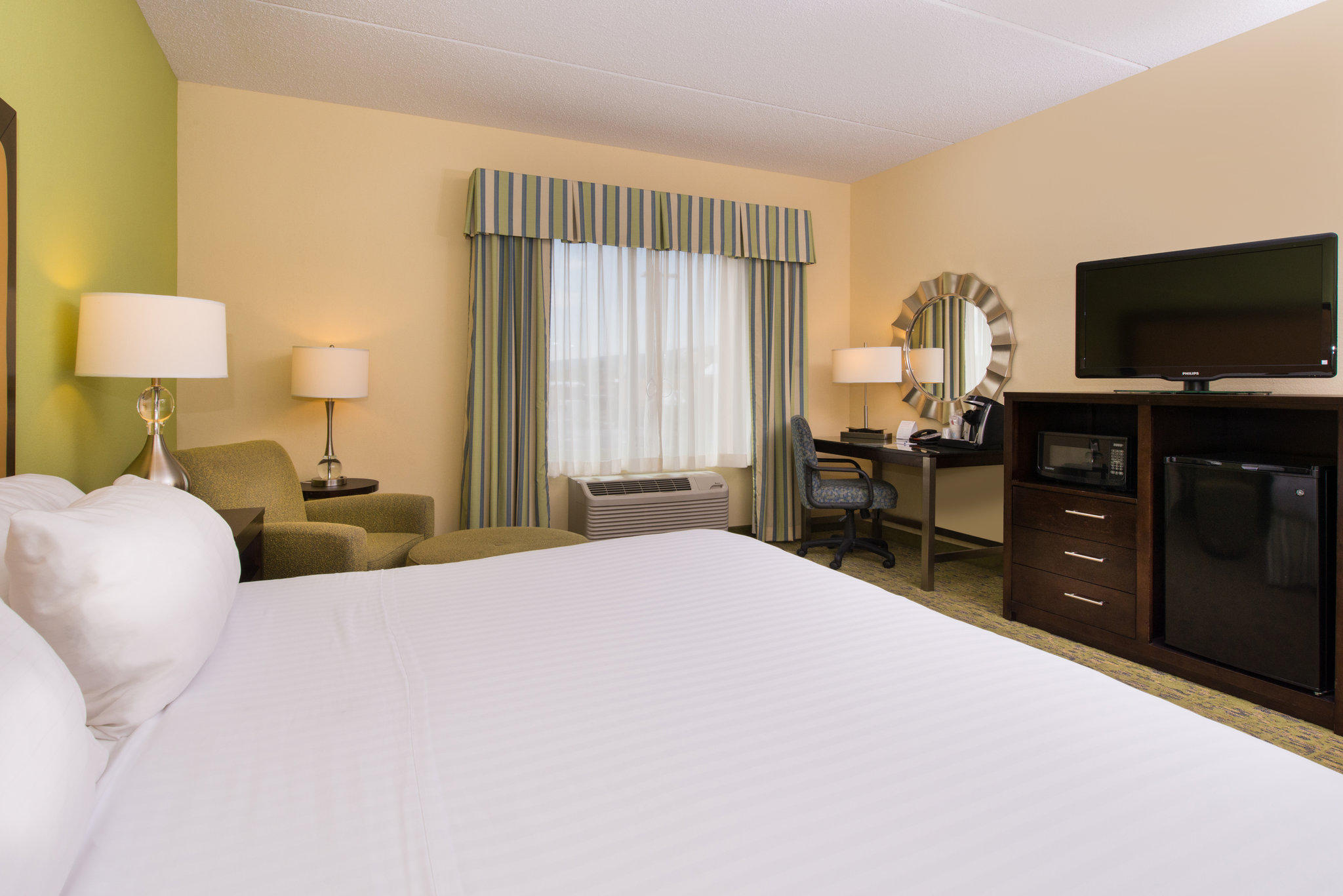 Holiday Inn Express & Suites Dickson City - Scranton Photo