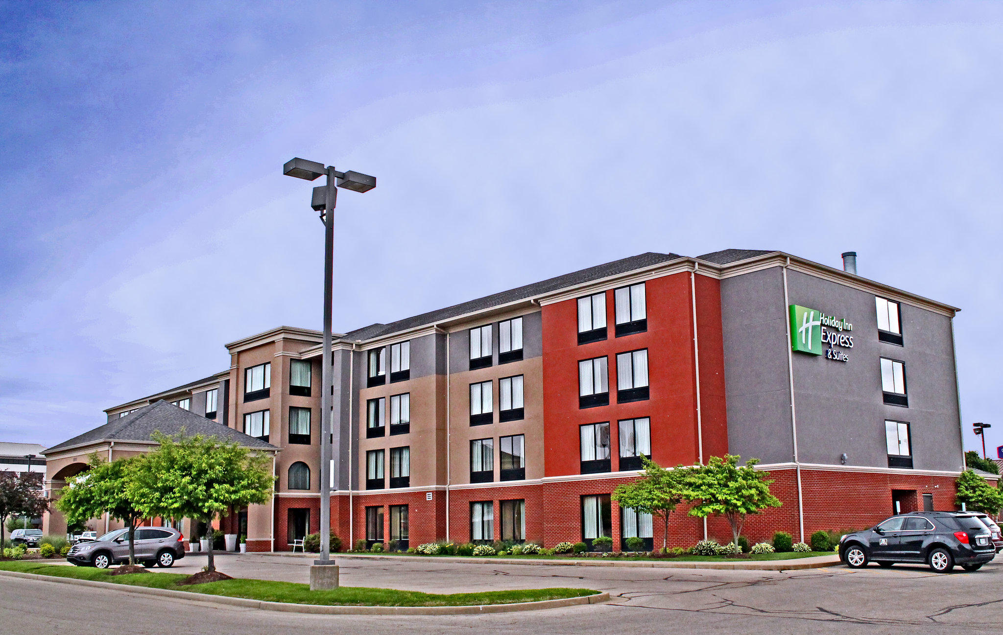 Holiday Inn Express & Suites Cape Girardeau I-55 Photo