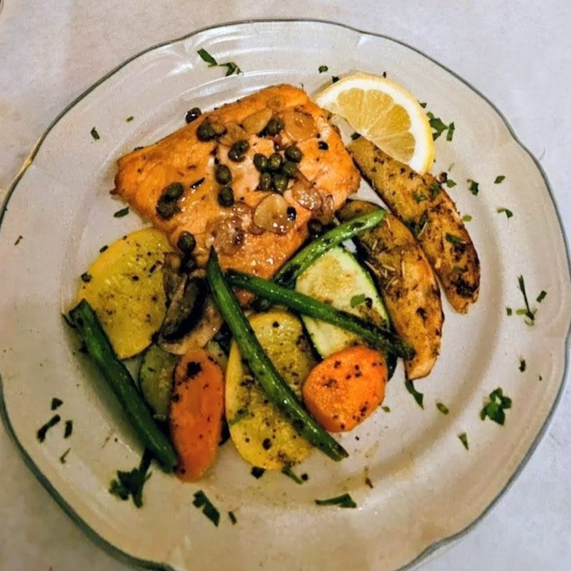Solomos Moscholemono - Salmon