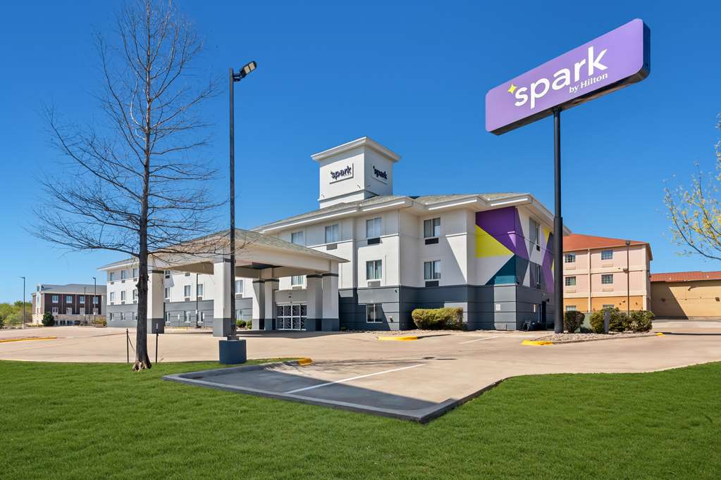 Spark by Hilton Killeen Logo
