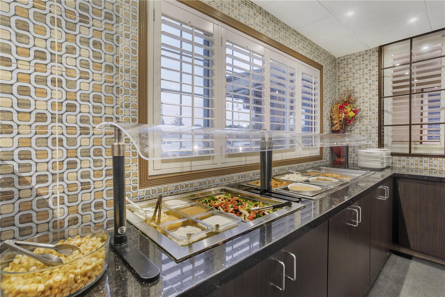 Best Western Plus Brookside Inn Image