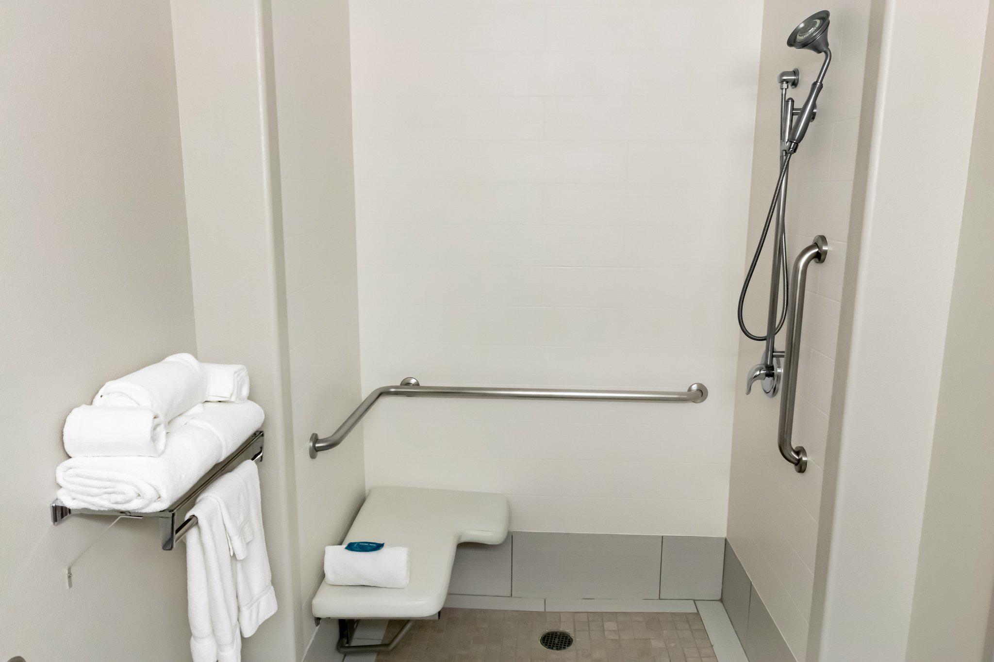Holiday Inn Express Pendleton by IHG Image
