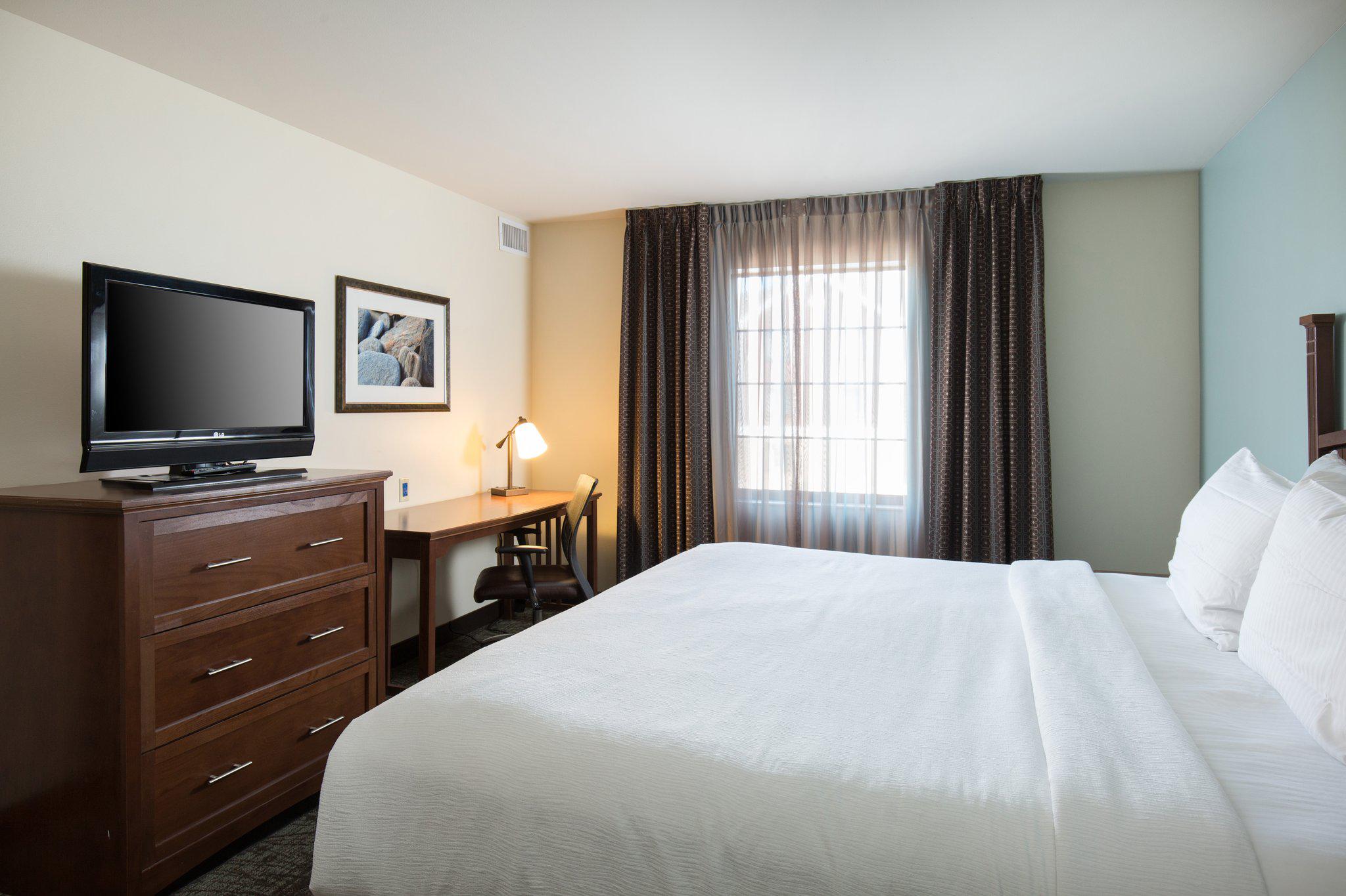 Staybridge Suites Sacramento Airport Natomas Photo