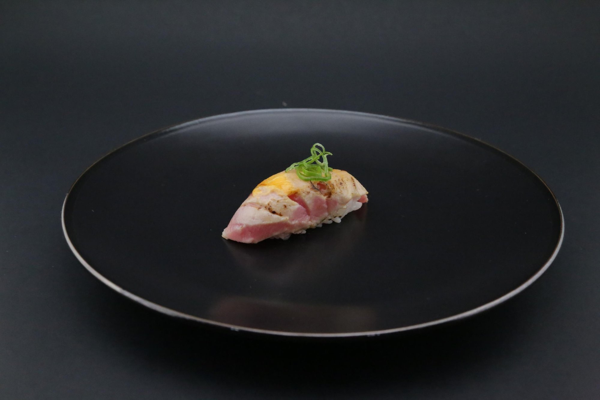 Torched Tuna Nigiri (2pcs)
