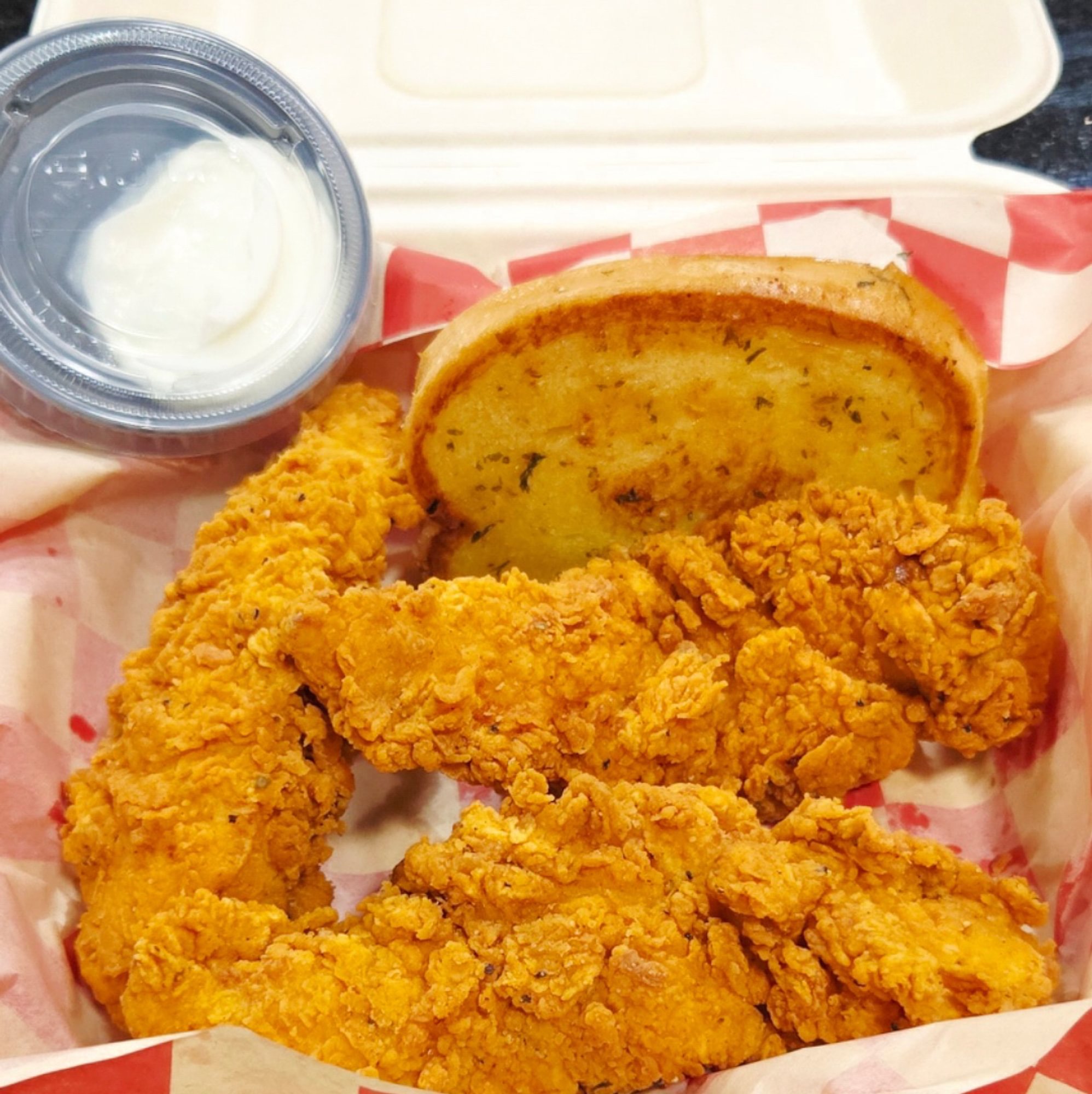 Hand Breaded Chicken Tenders 5 Pieces