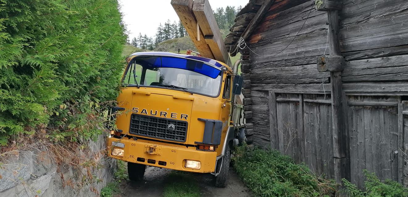Transport de matériaux de chantier, basculants, camions poires