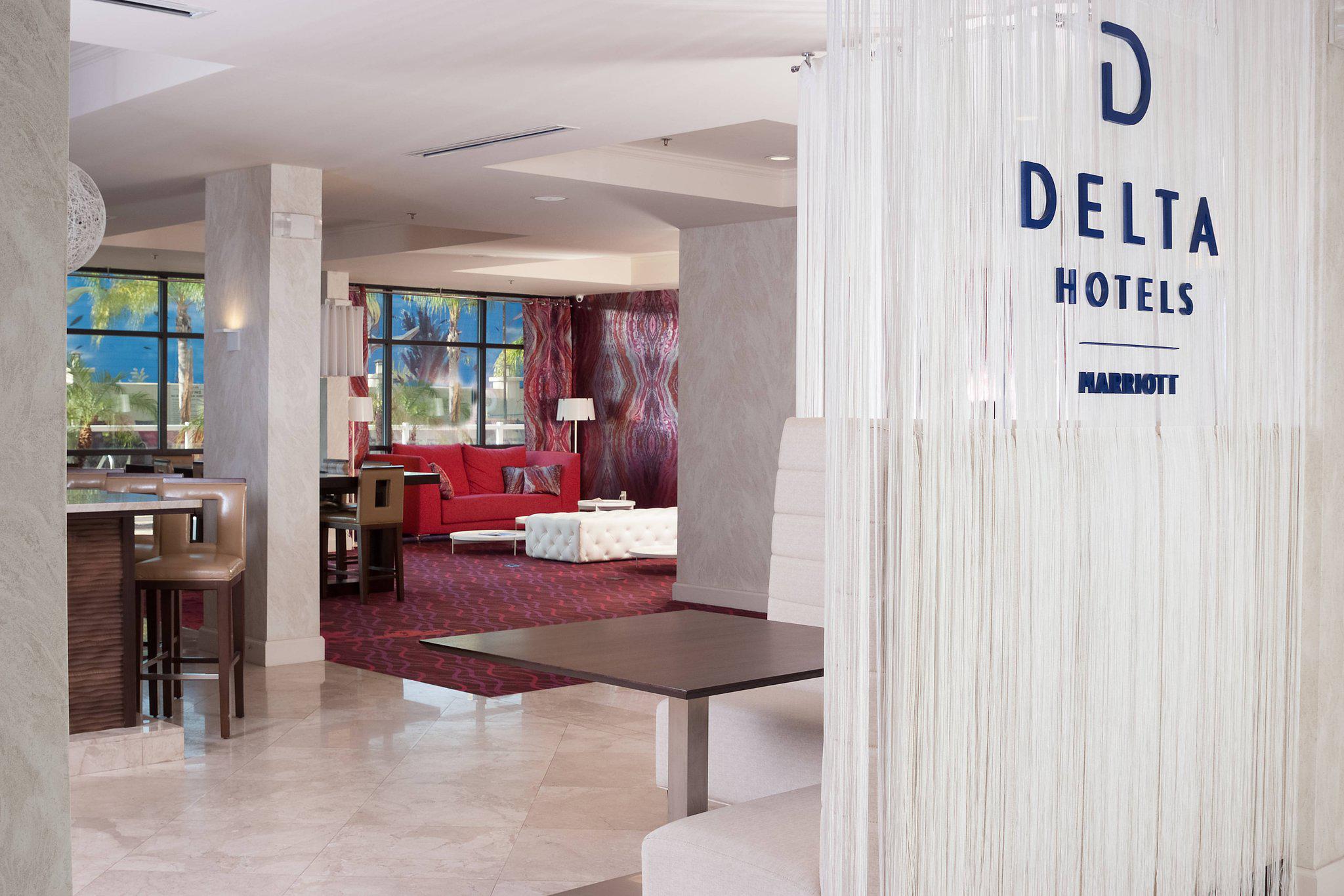 Delta Hotels by Marriott Orlando Lake Buena Vista Photo