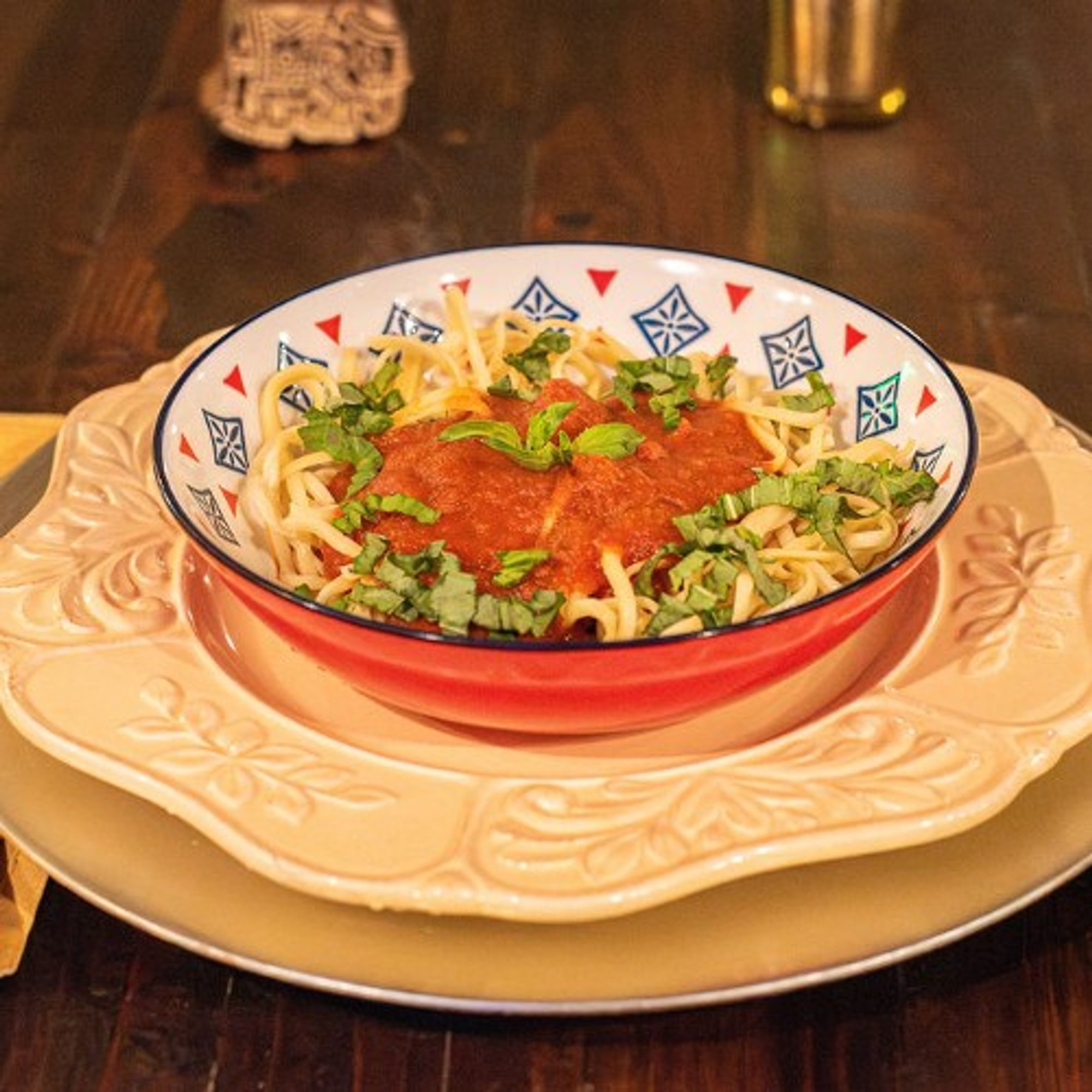 Macarrao Tomate E Maniericao (Tomato and Basil pasta)