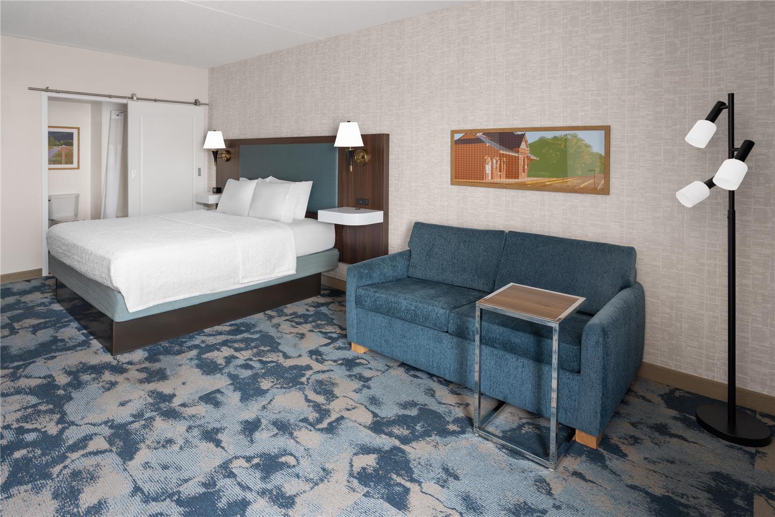 Hampton Inn Frostburg Image