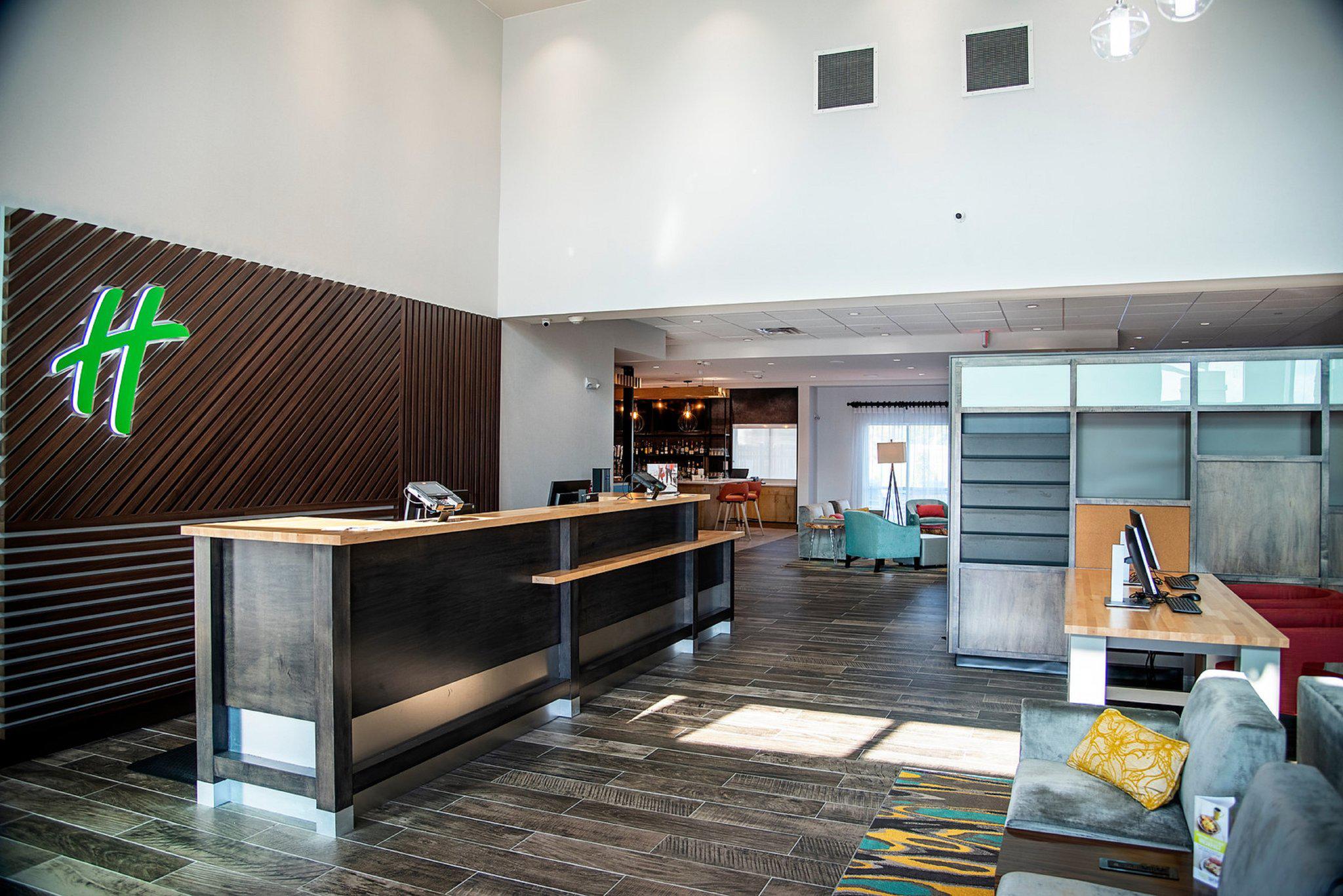 Holiday Inn & Suites Savannah Airport - Pooler Photo
