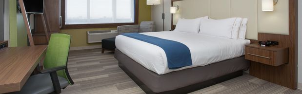 Images Holiday Inn Express & Suites Clarion