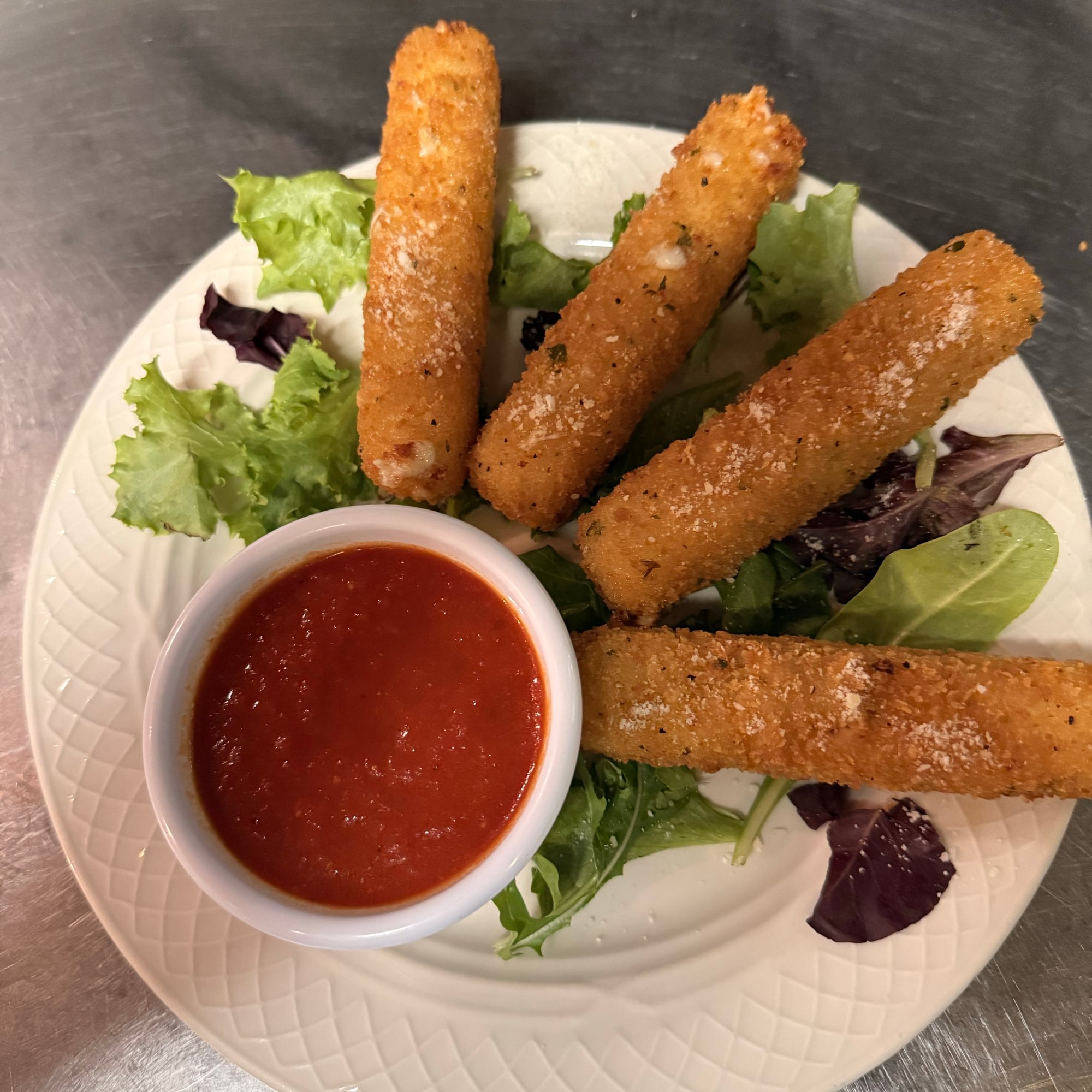 Mozzarella Logs (4 Pieces)