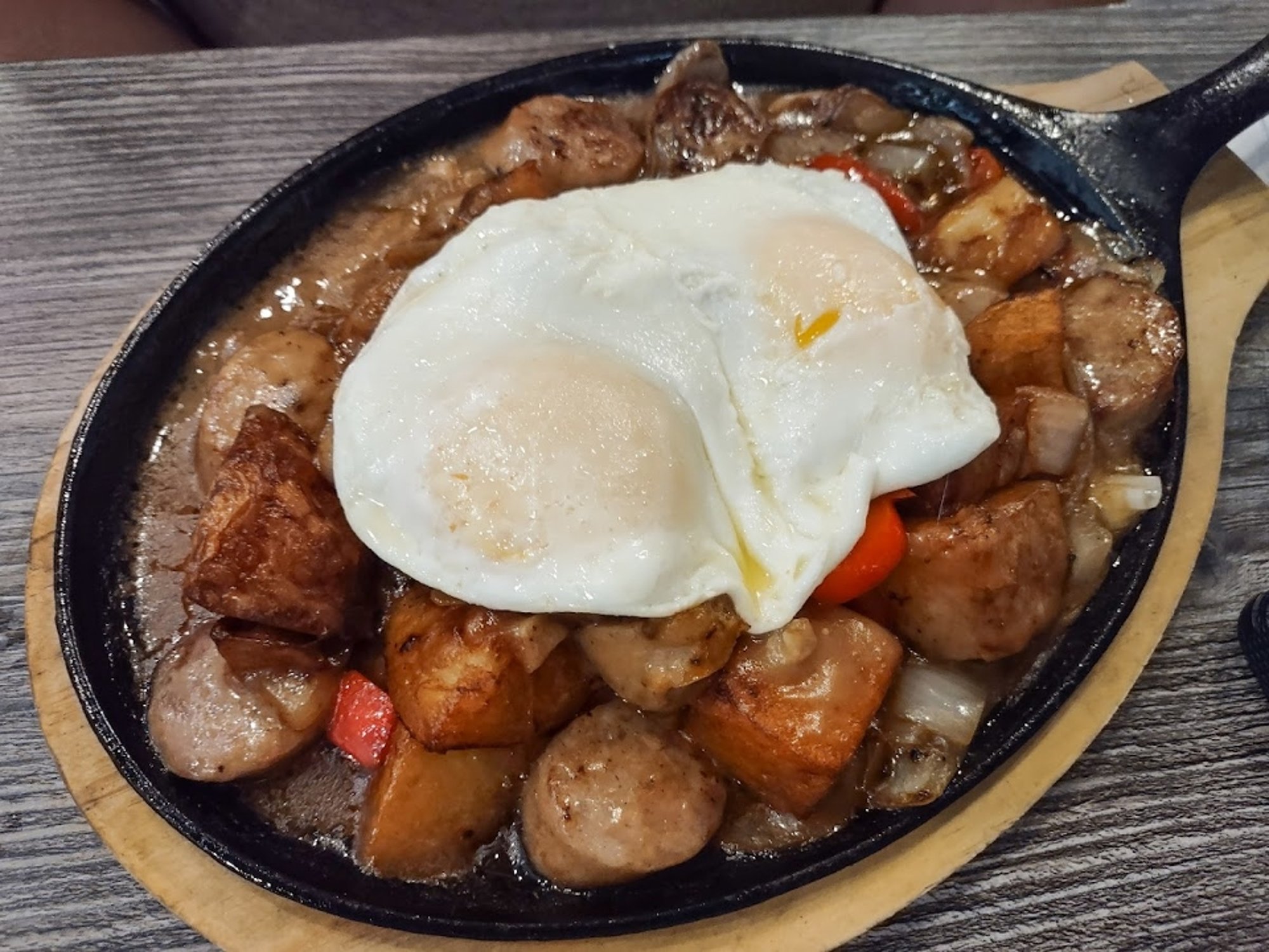 Bratwurst Skillet